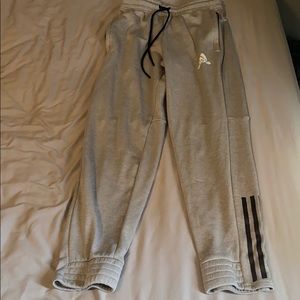 Men’s small adidas joggers
